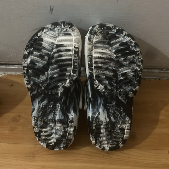 Used - Picture 2 of 2